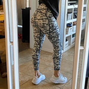 TYC Heart Booty leggings